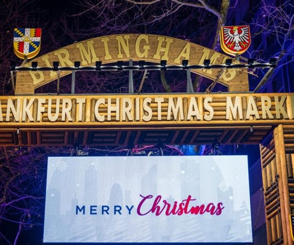 Enchanted Christmas Walk in Birminghams Heart – West Midlands, United Kingdom